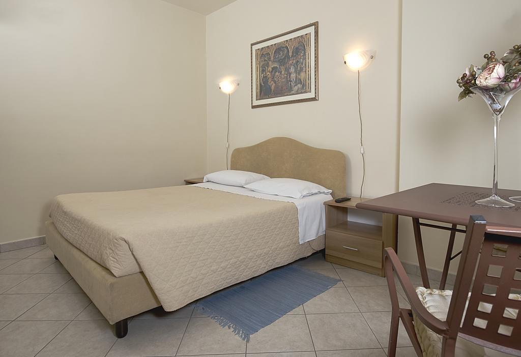Hotel Il Melograno Foligno Exterior foto